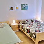 Nidisa Πανσιόν Čižići