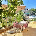 Πανσιόν Nidisa Čižići