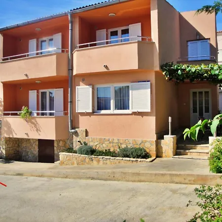 Guest house Nidisa 3*