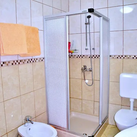 Guest house Nidisa 3*