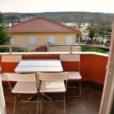 Guest house Nidisa 3*